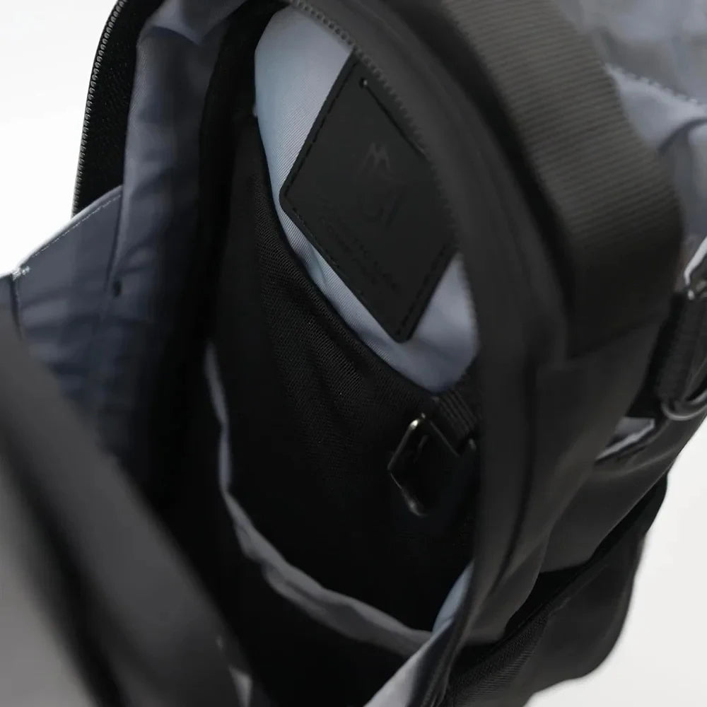 Magnetic Gym Water Bottle Bag